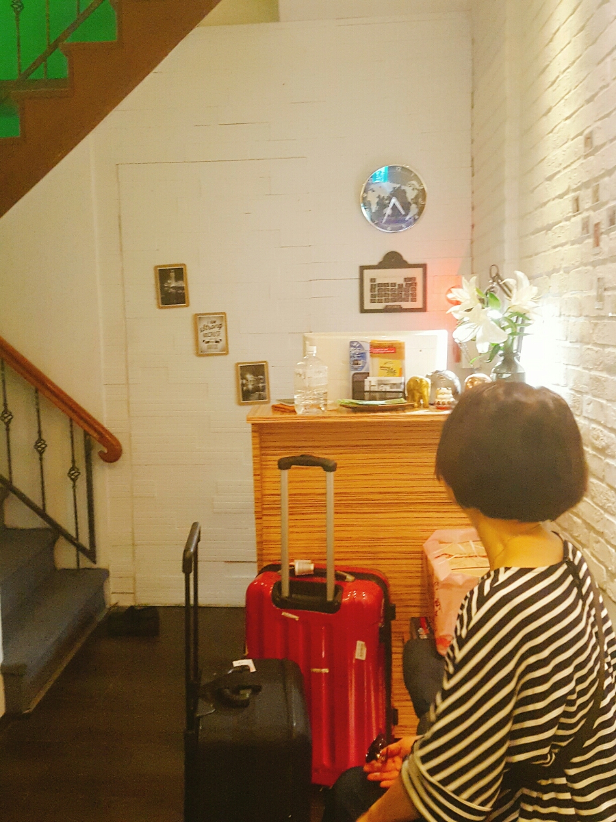어굿플레이스 이미지
