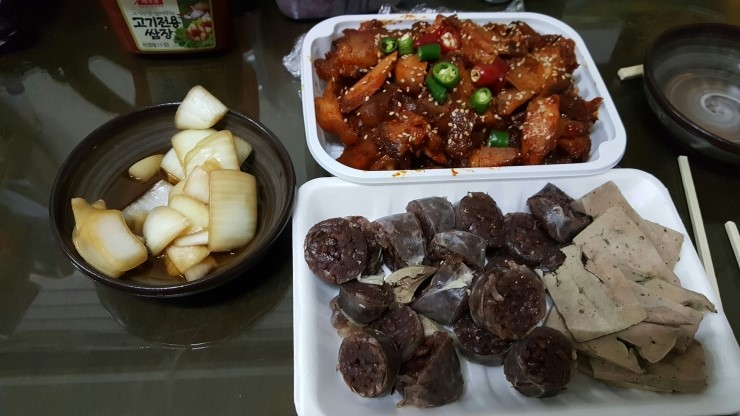 김가네불족발왕족발 이미지