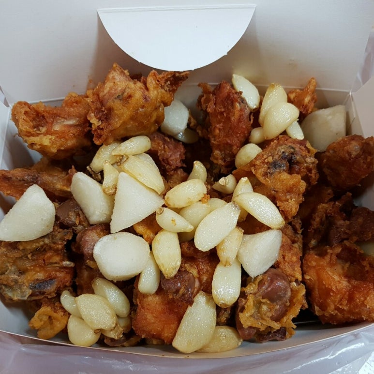 팔경마늘통닭 이미지