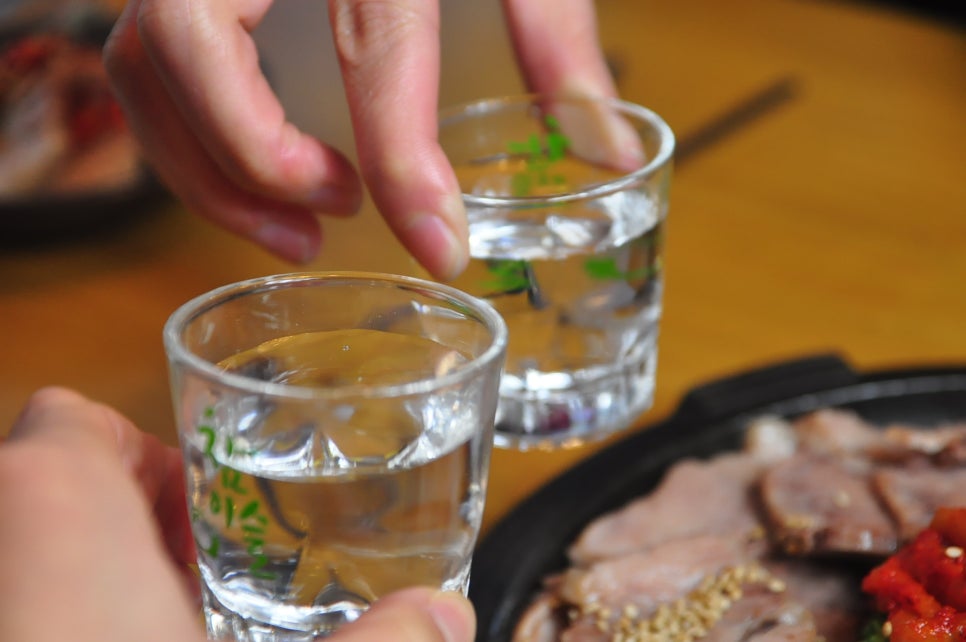 한끼 국밥 이미지