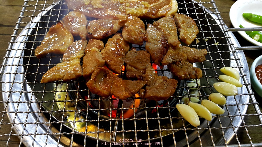 궁전숯불갈비목살 이미지