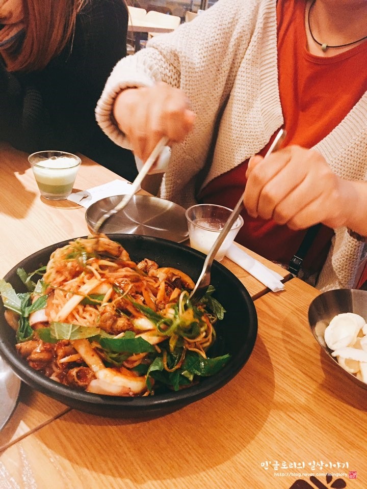 바른치킨춘천석사점 이미지