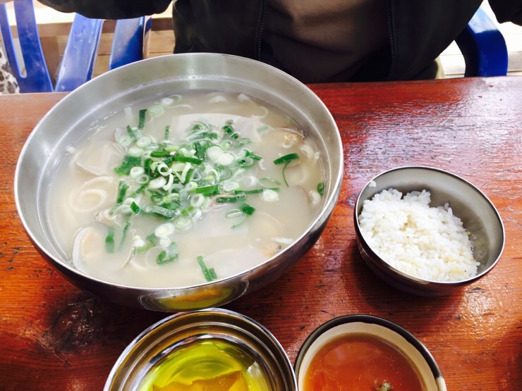 황금칼국수 이미지