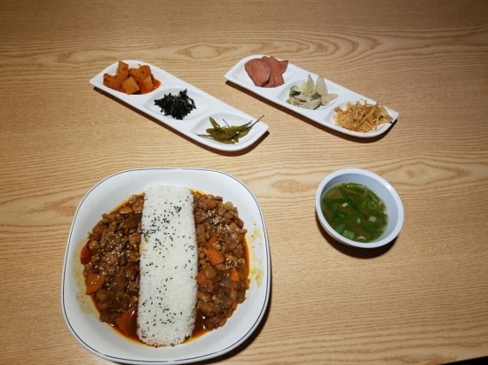 육덮밥 이미지