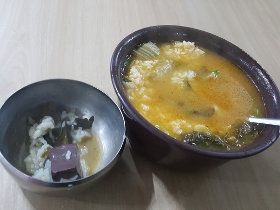 새벽선지해장국 이미지