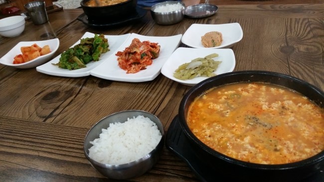 완뚝순두부 이미지