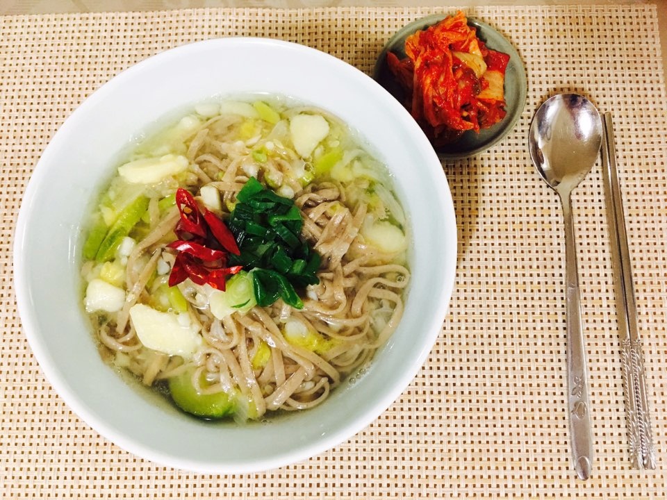 황금칼국수 이미지