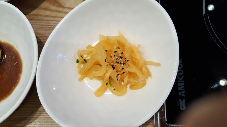 얌얌식당 이미지