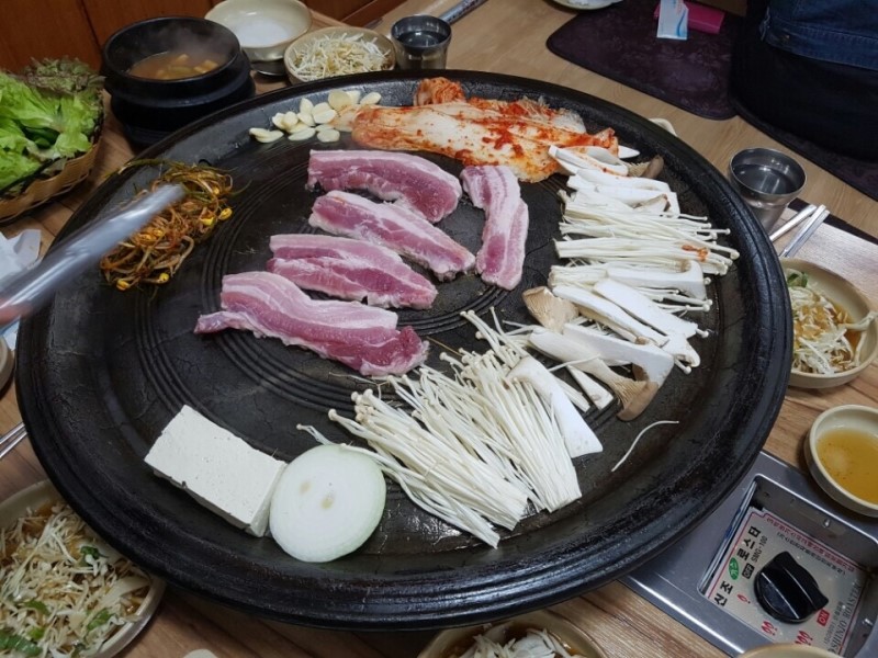 돼지꿈꾸던날 이미지