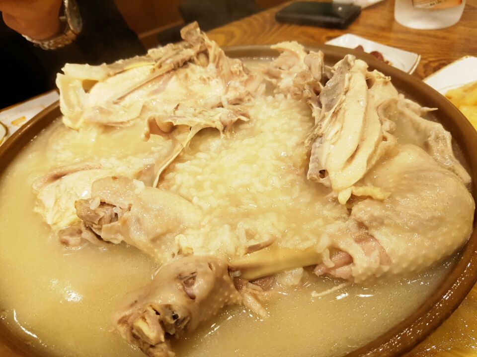 금송오리와삼계탕 이미지