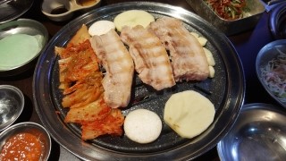 황금돼지무한리필 이미지
