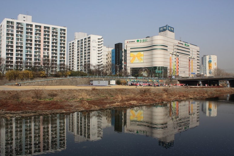 버버리신세계대구점 이미지