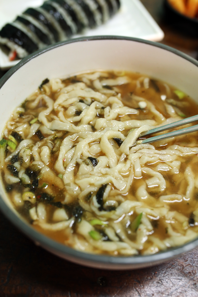 촌칼국수 이미지