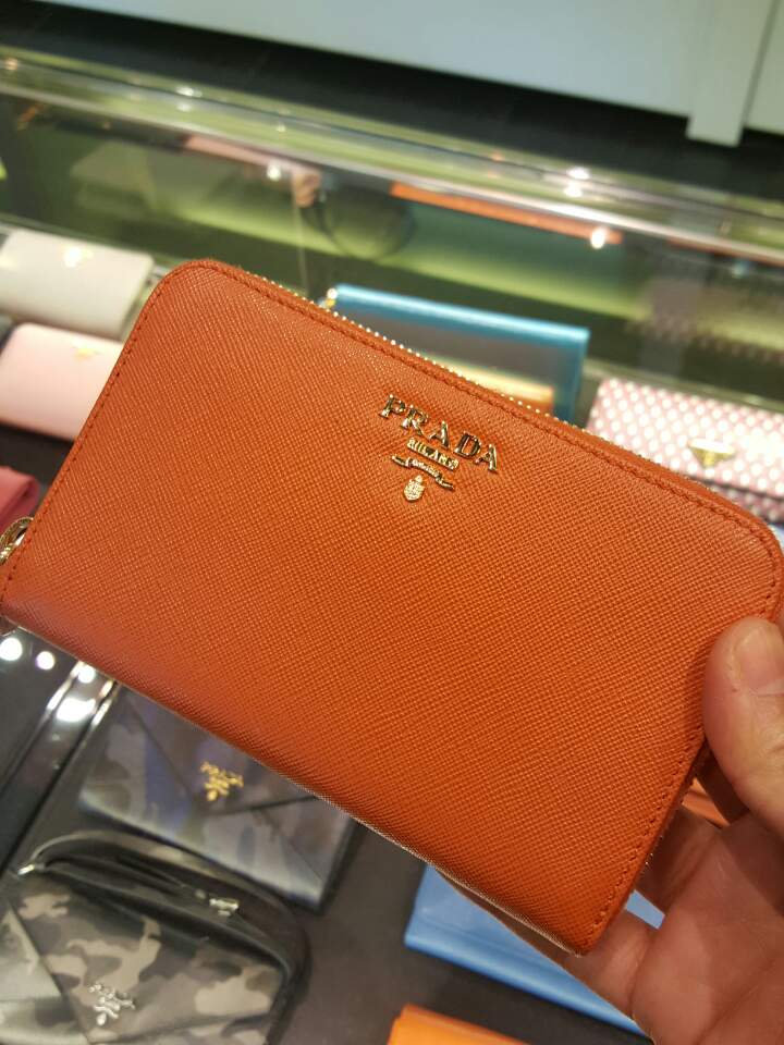 프라다m 이미지