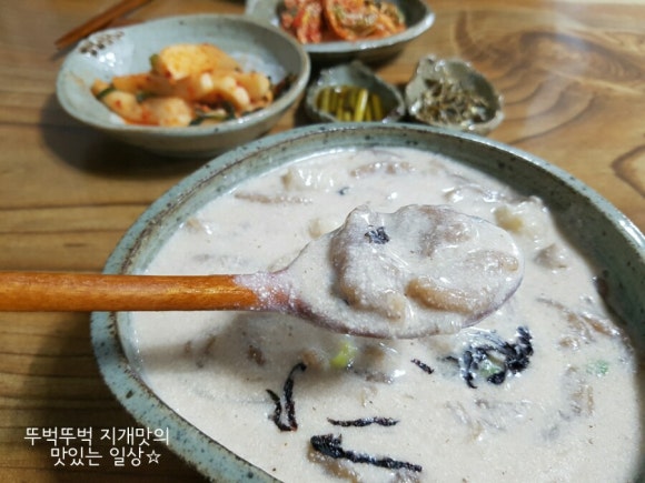 슬기둥도토리수제비 이미지