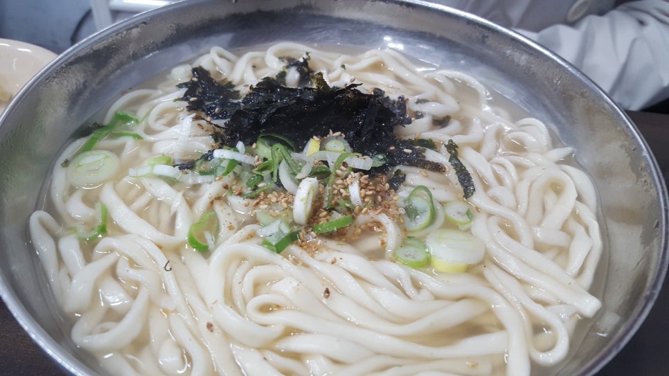 고향집 옛날 칼국수 이미지