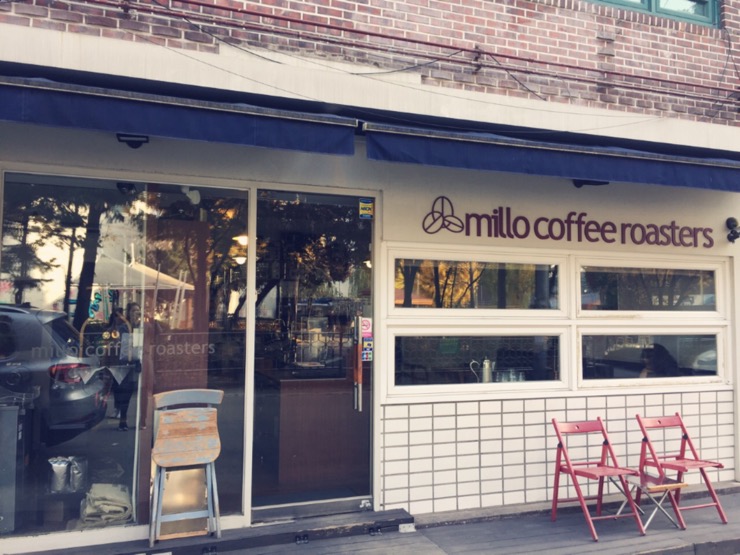 밀로커피 이미지