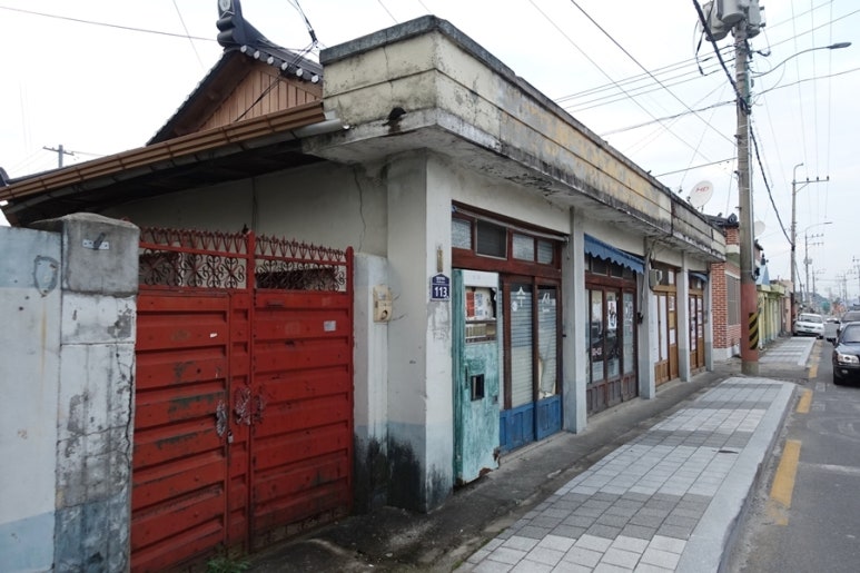 Gray palace 이미지