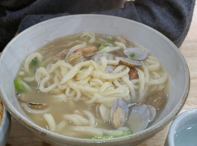 다래목해물손칼국수 이미지