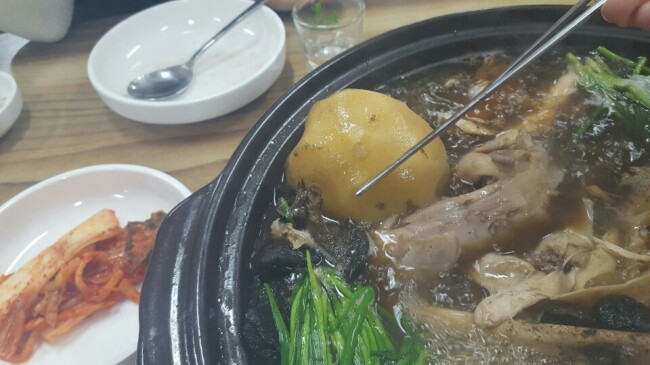 나능이버섯백숙 이미지
