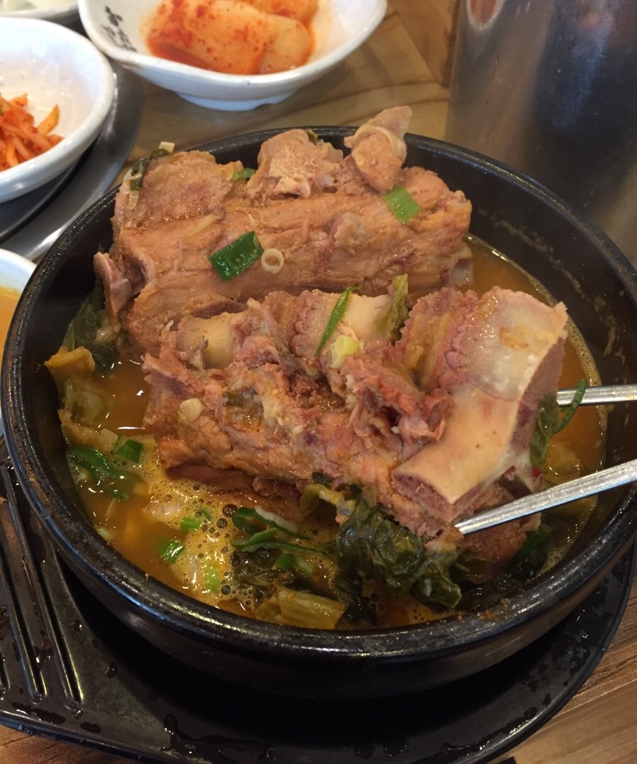 뼈다귀해장국 이미지