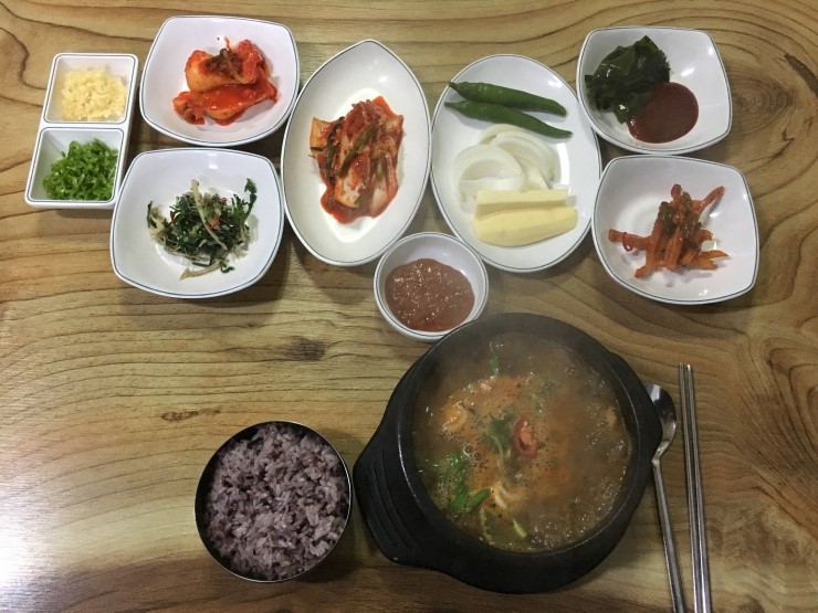 보미네추어탕 이미지