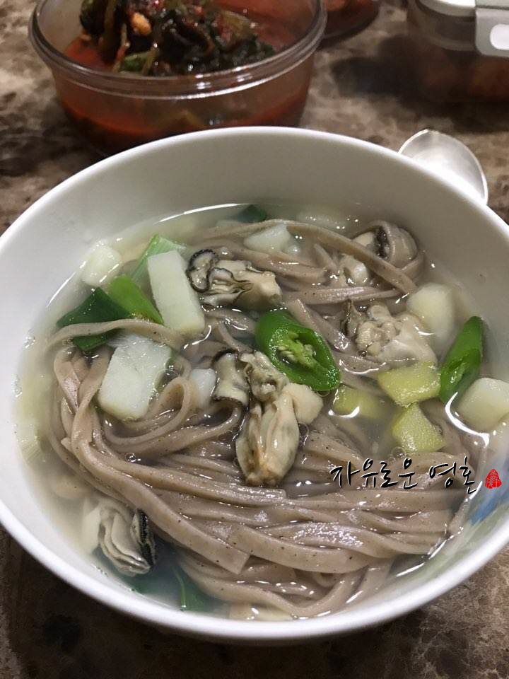 황금칼국수 이미지