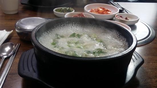 토종닭곰탕 이미지