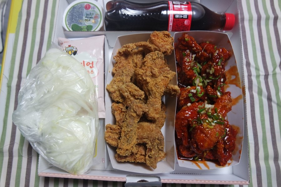 네네치킨 이미지