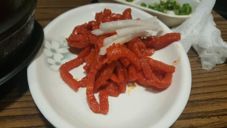 꿀꿀이돼지김치찜 이미지