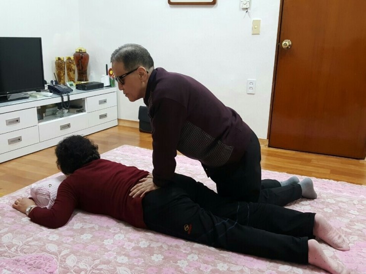 동양척추교정원 이미지