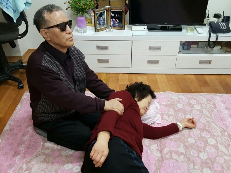 동양척추교정원 이미지