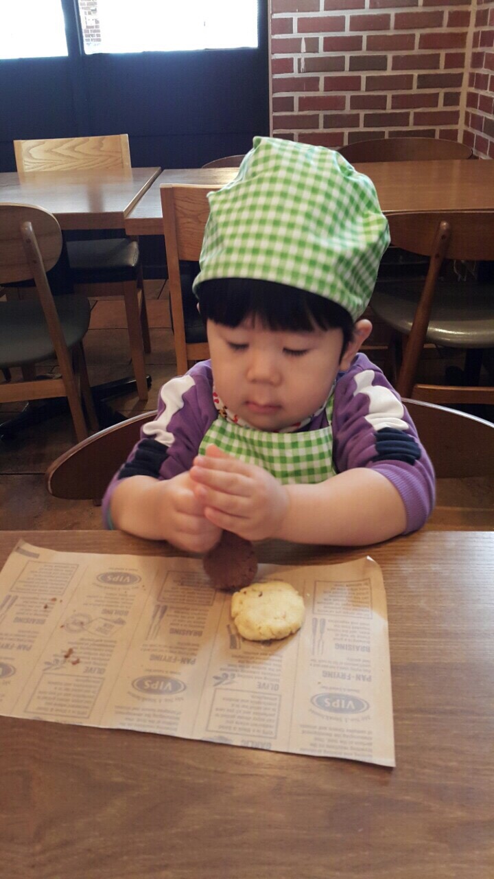 이한 이미지