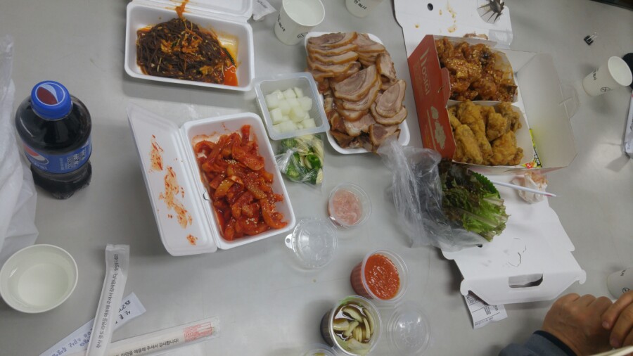 다돈왕족발 이미지
