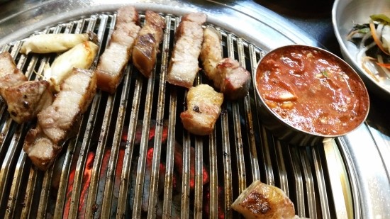 돈먹쇠 이미지