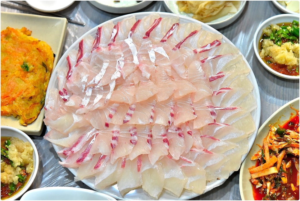 사량도자연산횟집 이미지