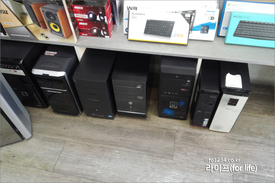 늑대와여우컴퓨터 이미지
