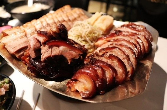 퐁당족발 이미지