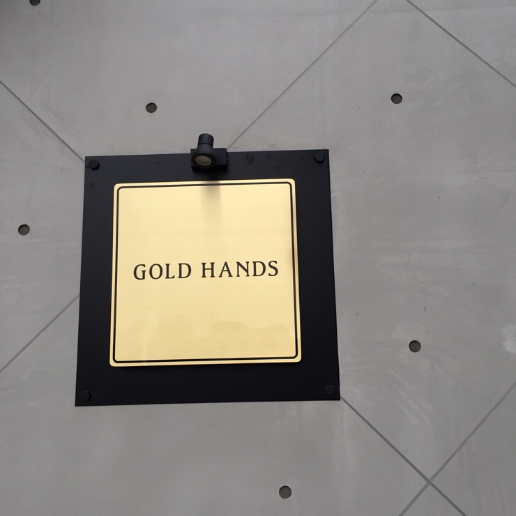 Gold Hands 이미지