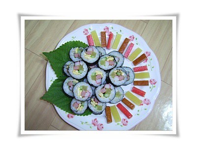 둘둘말은김밥 이미지
