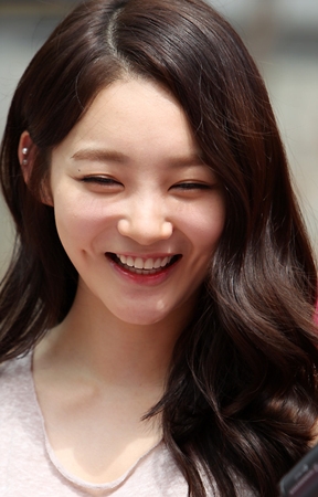 보조개 이미지