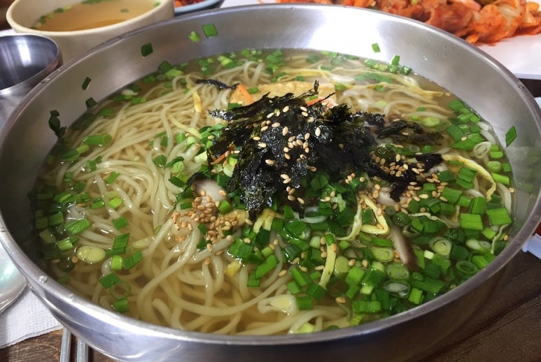 송가네잔치국수 이미지