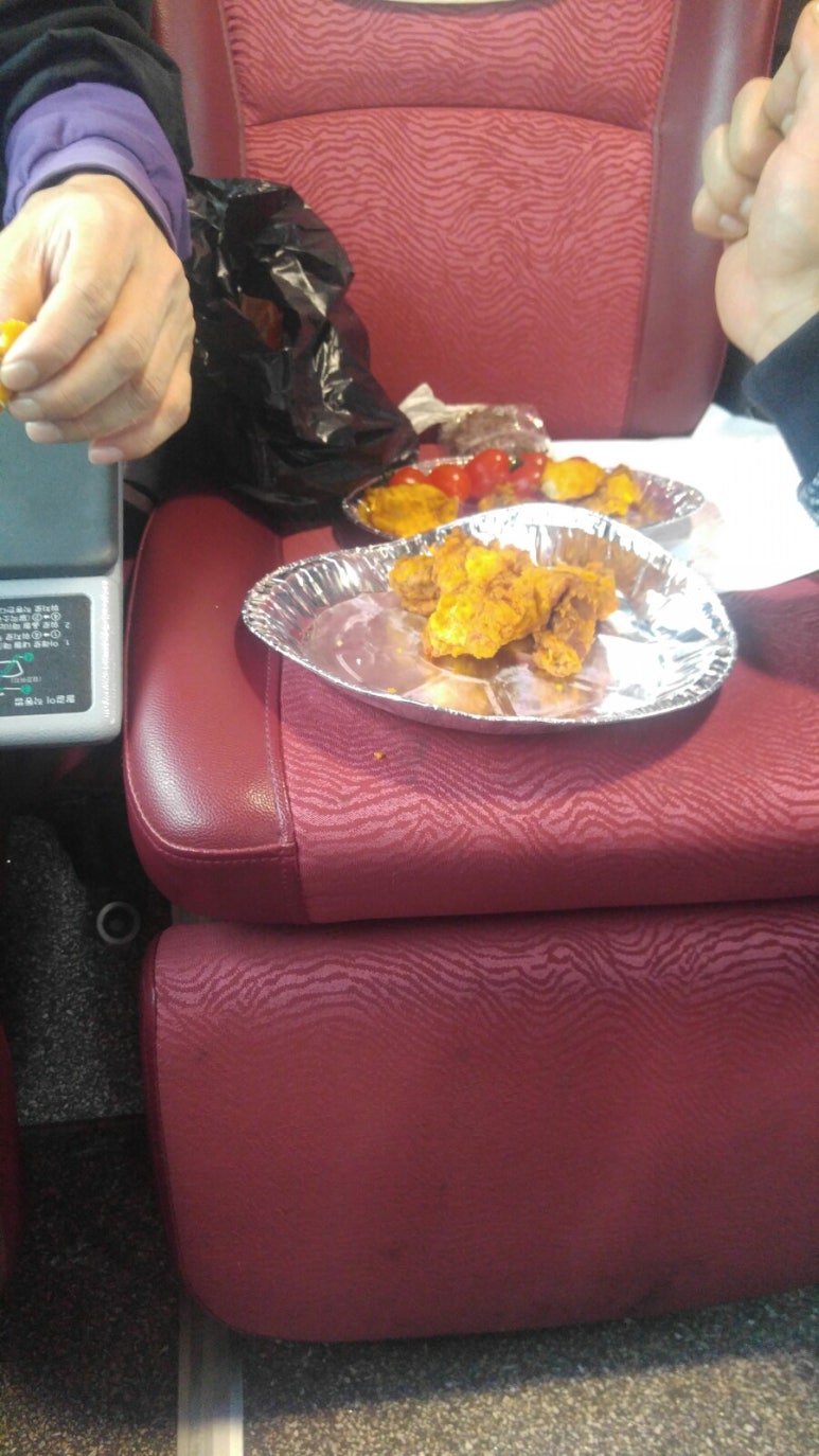 벽지마루장판봄인테리어 이미지