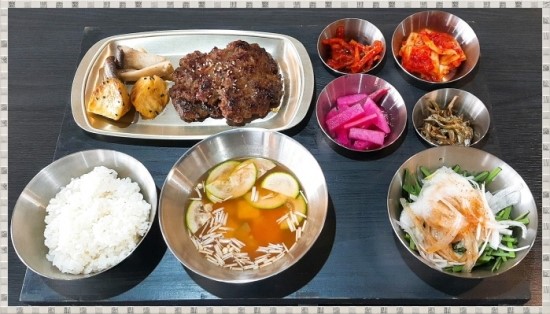 담꼬직화구이정식 이미지