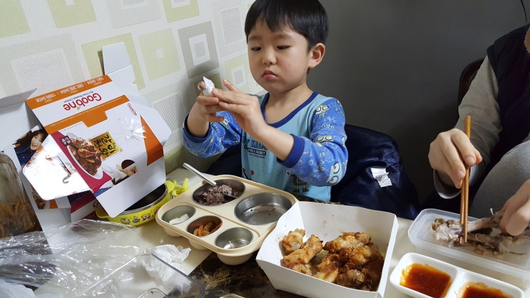굽네치킨 부산반여점 이미지
