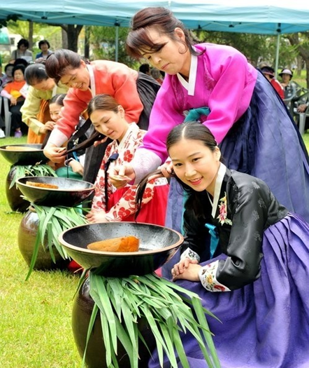 두리화장품(주) 이미지
