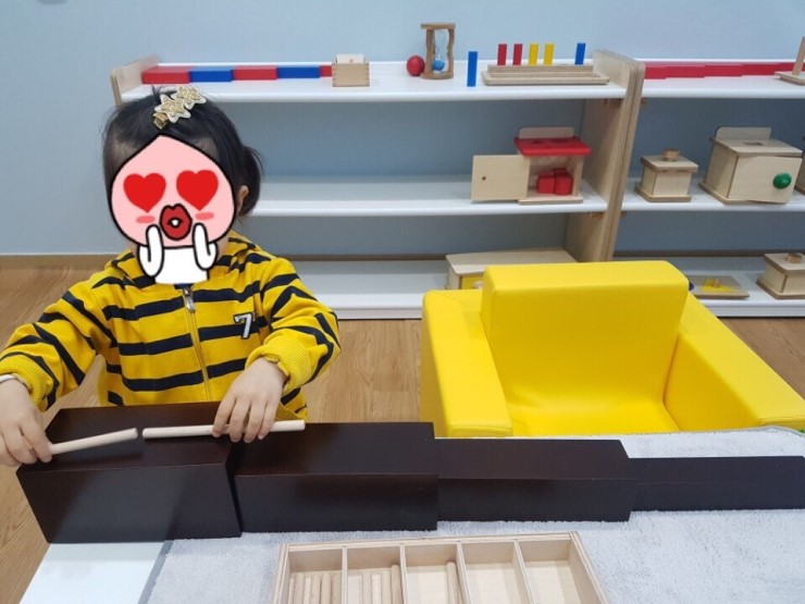 스콜라몬테소리 이미지