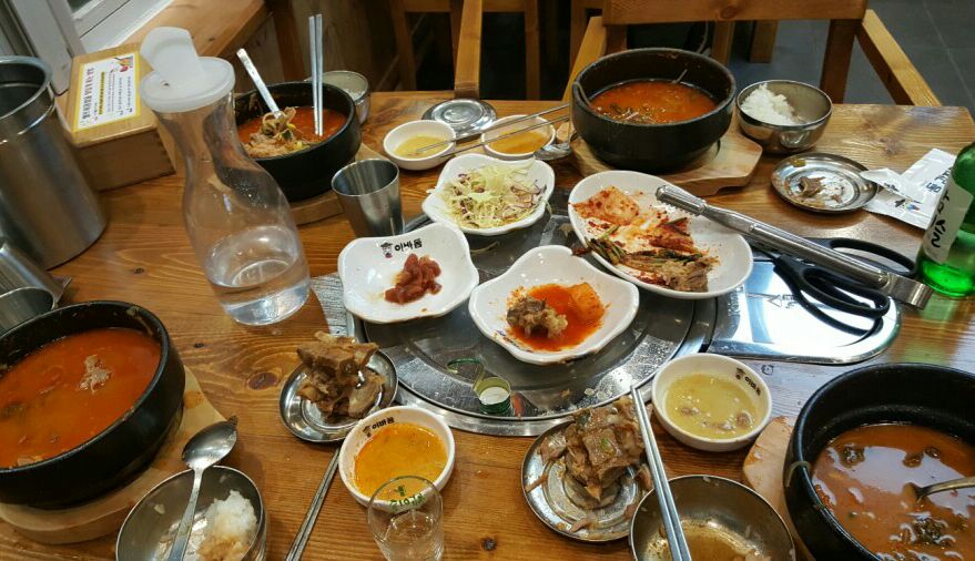 뼈다구해장국감자탕 이미지