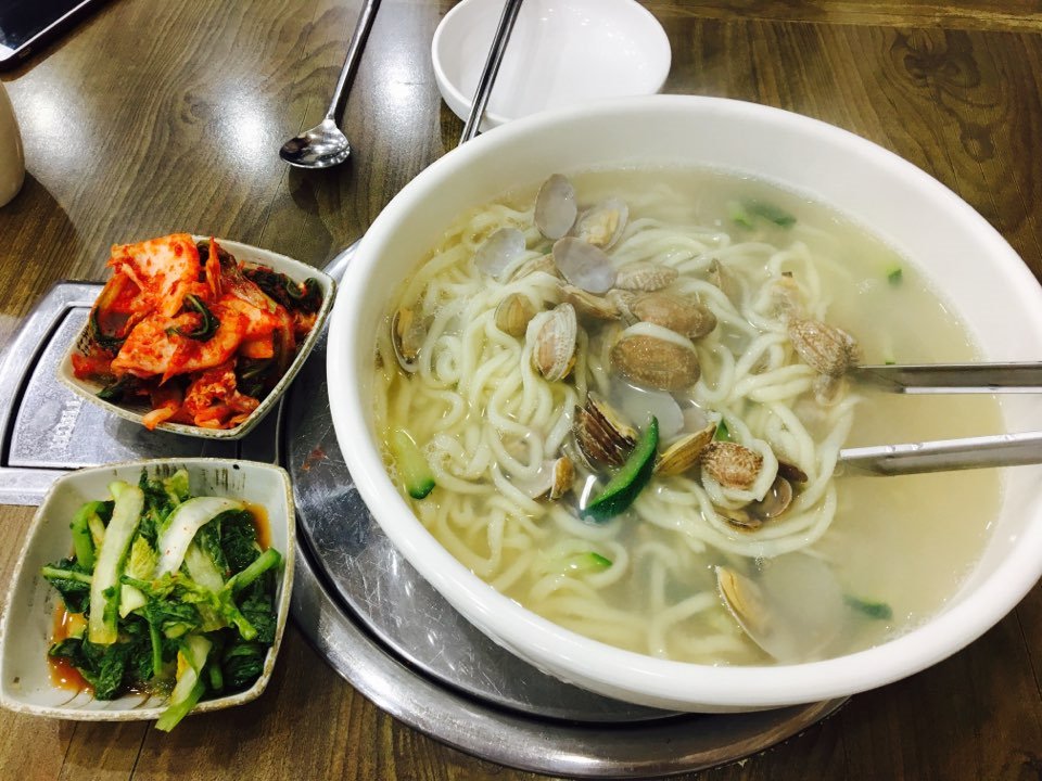 바지락칼국수 이미지
