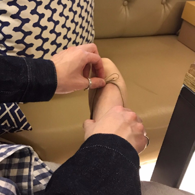 바이핸즈 이미지